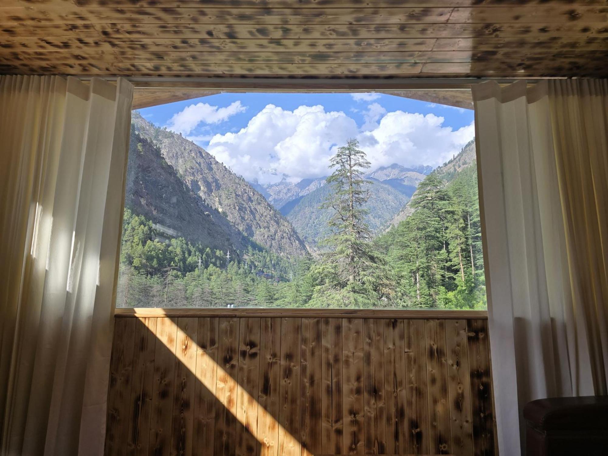 Hotel The Hillside Kasol Exterior foto